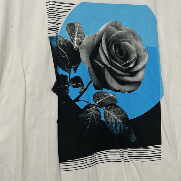 Men’s tee - Picture 3 of 3